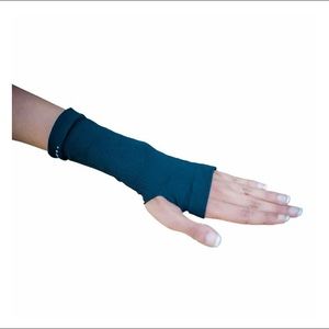 WRIST COMPRESSION BAND